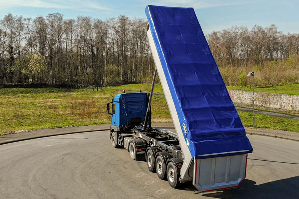 Teste TipperRoof: Das Verdecksystem für Kipperfahrer