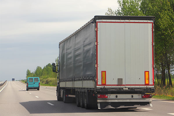 Fahren mit offener Heckklappe: Was man darüber wissen sollte!