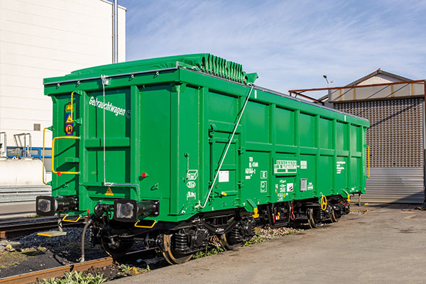 Es geht nicht ohne: Planenverdecke bei der Bahn