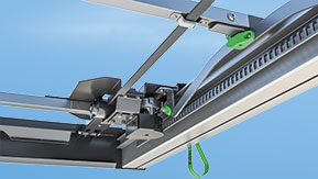 Advantageous tarpaulin folding – XL bow can be mounted anywhere (on every roller carriage)
